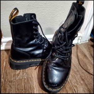 Dr. Martens Jadon size 8.5 great condition